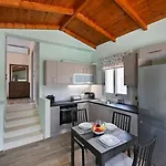 Cosy Halipoma-tilemahos Into Town Close Vila